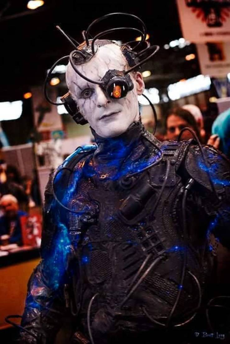 10 Absurdly Hard Sci-Fi Movie Cosplays That Fans Pulled Off With Ease 14 Borg cosplay.v2