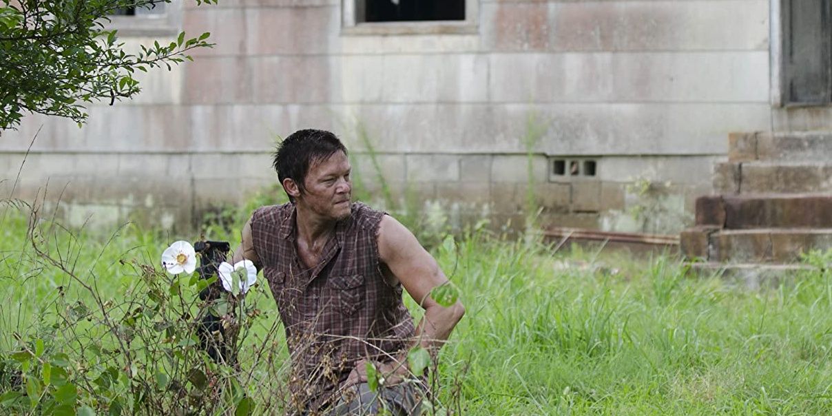 The Walking Dead 5 Times Daryl Dixon Broke Hearts (& 5 Times He Warmed Them)