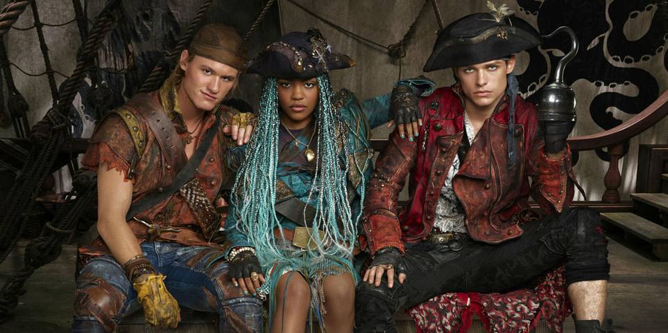 Discendenti 2 Dylan Playfair China Anne McClain Thomas Doherty