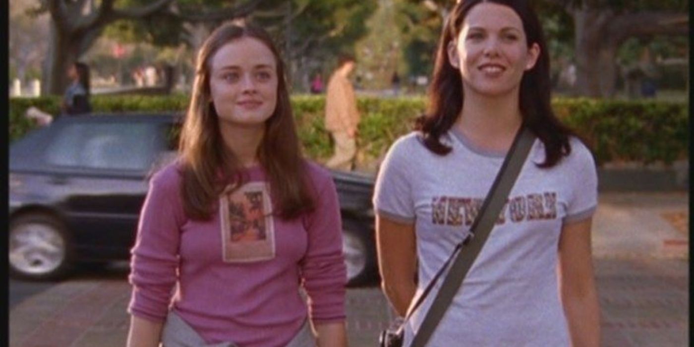 A Subtle Gilmore Girls Season 2 Moment Makes Lorelai's Backstory So Much Sadder