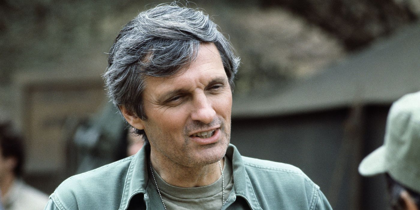 Este episodio de MASH fue en secreto una reunión familiar de Alan Alda