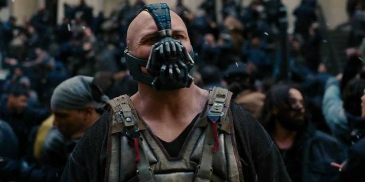 8 Reasons Why Tom Hardy's Bane (And Not Venom) Is His Best Superhero Movie Character 10 Bane in The Dark Knight Rises.jpg?q=50&fit=crop&w=740&h=370&dpr=1