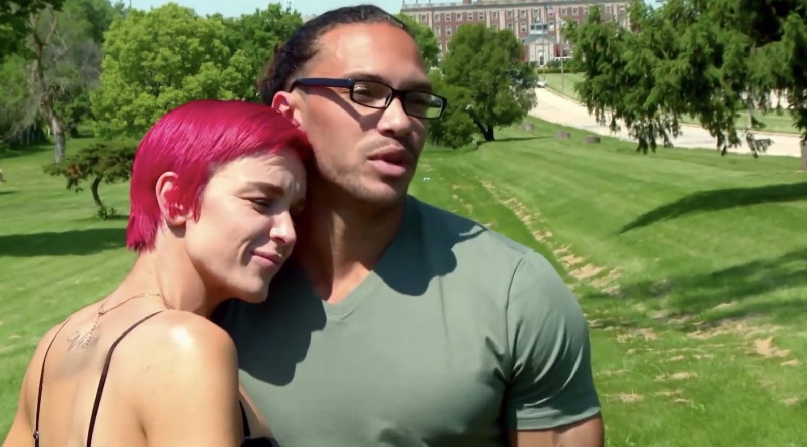 Love After Lockup: Season 3's Dylan Smith Shows Off New Woman Online