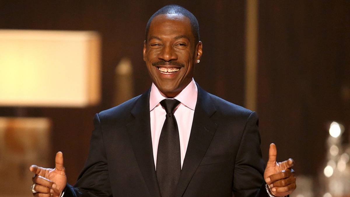Eddie Murphy Wins His Very First Emmy For SNL Comeback