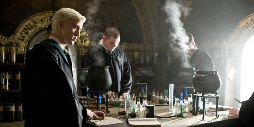 Harry Potter: The 15 Most Useful Plants In The Wizarding World