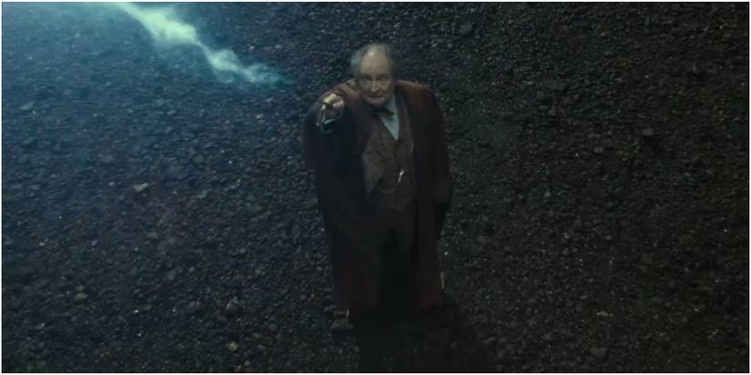 Harry Potter: 5 Ways Slughorn Was A Better Potions Master (& 5 Snape Was)