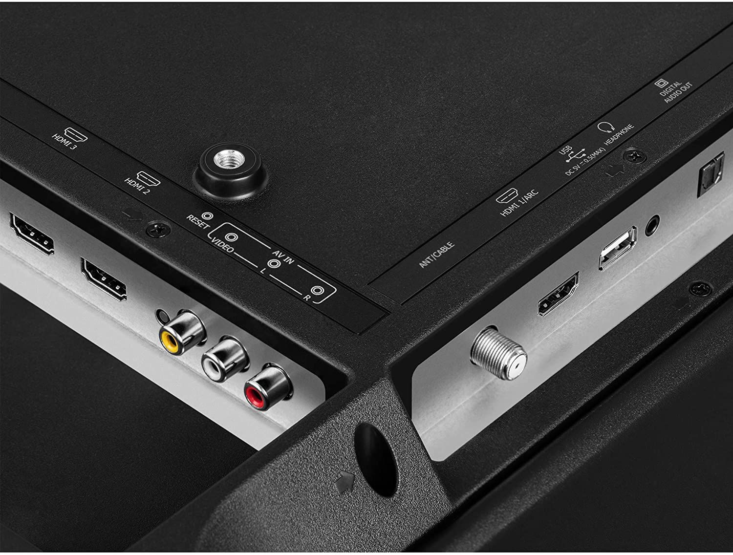 Hisense 40-Inch Class H4 Series LED Roku Smart TV (1)