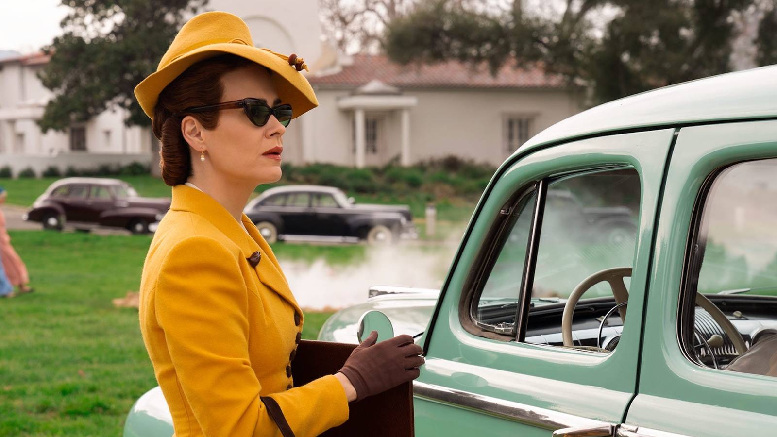 Kiggen Ratched Ratched: Why The Reviews Are So Negative