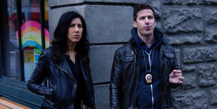 Brooklyn Nine-Nine: 5 Times Rosa Was Jake's Best Friend (& 5 She Was Amy's)