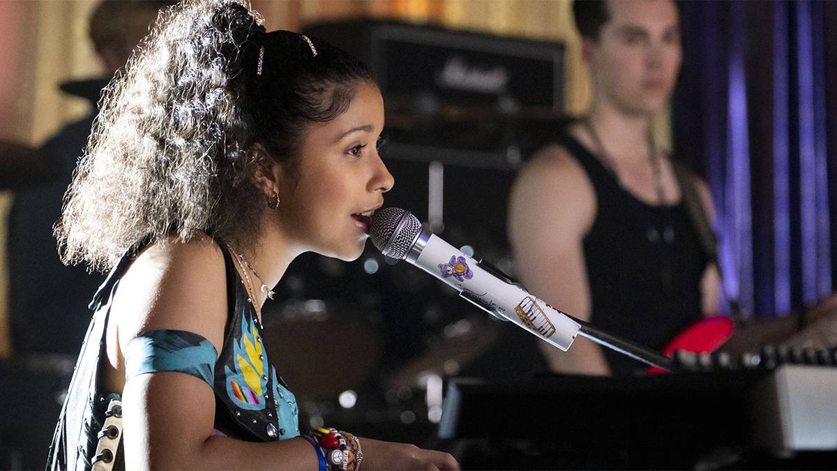 Madison Reyes & Kenny Ortega Interview: Julie and the Phantoms