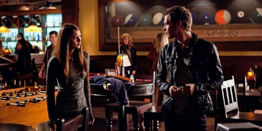 5 Reasons Klaus Should Appear In The Vampire Diaries Legacies (& 5 He Shouldnt)