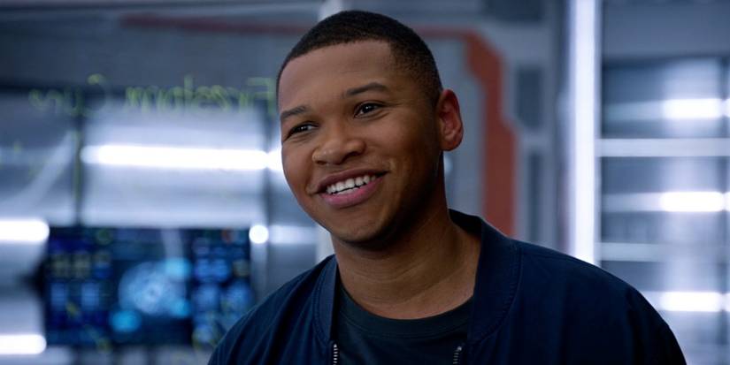 The Flash: 7 Actors Who Have Left The Show (& Why)