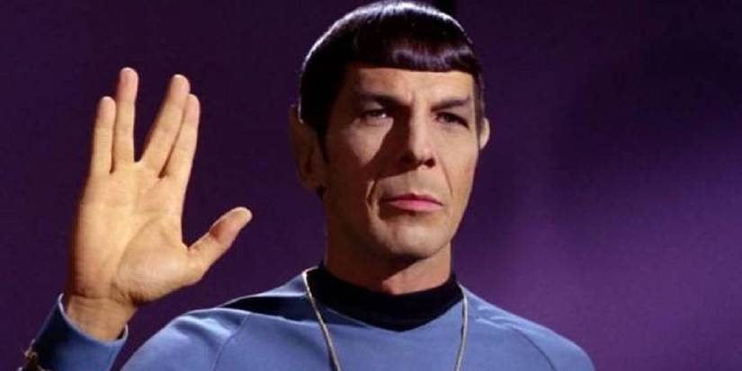 Star Trek: How Old Are The Heroes? Their True Age & Birthday