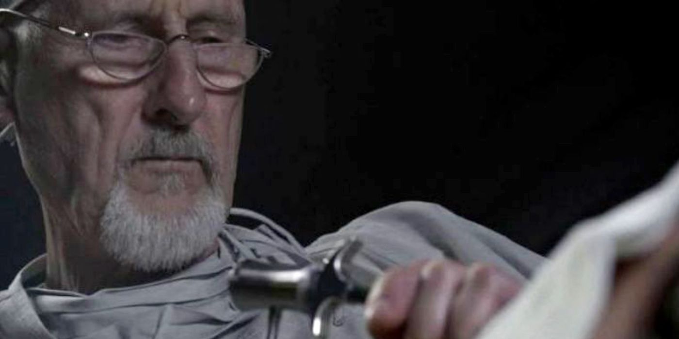 Dr. Arden durante una lobotomia in American Horror Story