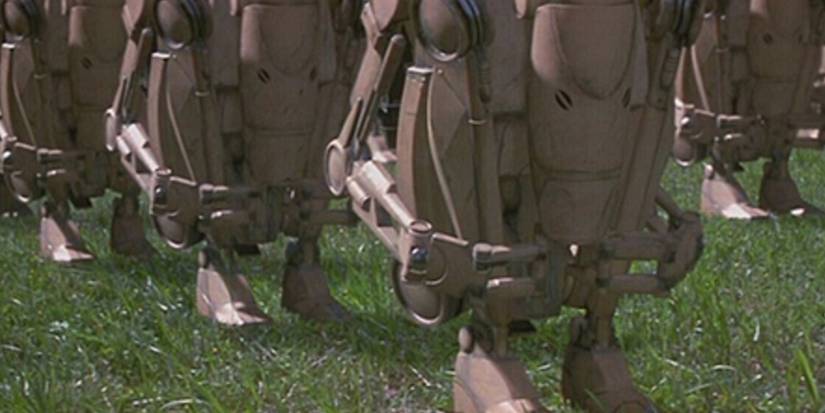 Loading Droids Star Wars: 10 Details You Never Noticed About Battle Droids