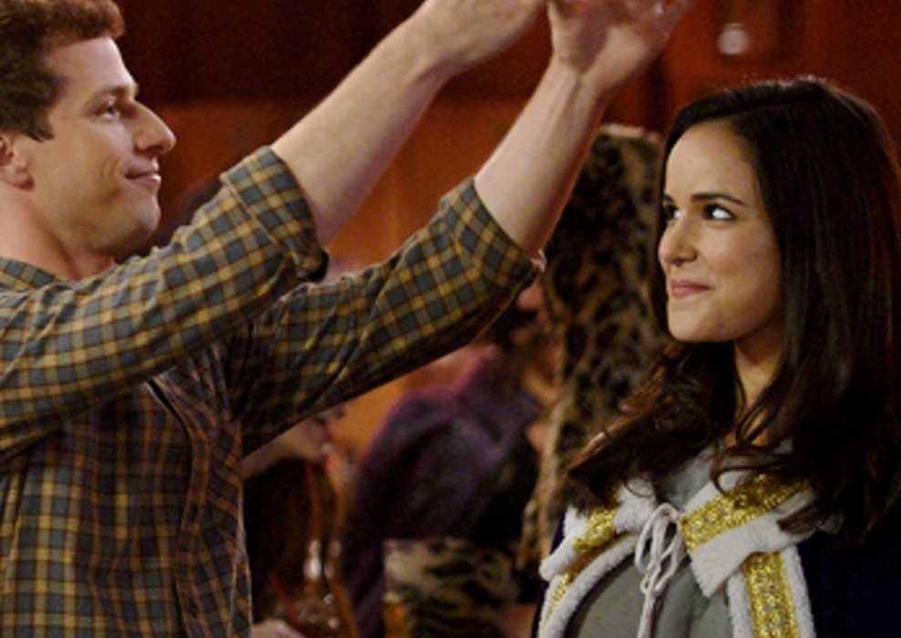 Jake crowns Amy after the Halloween Heist in Brooklyn Nine Nine