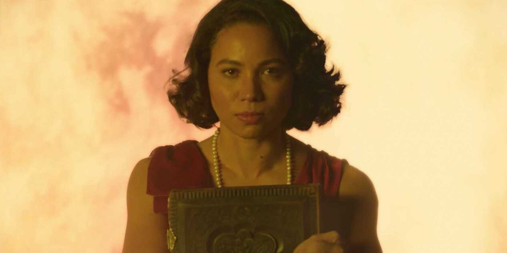 Jurnee Smollett em cena de Lovecraft Country