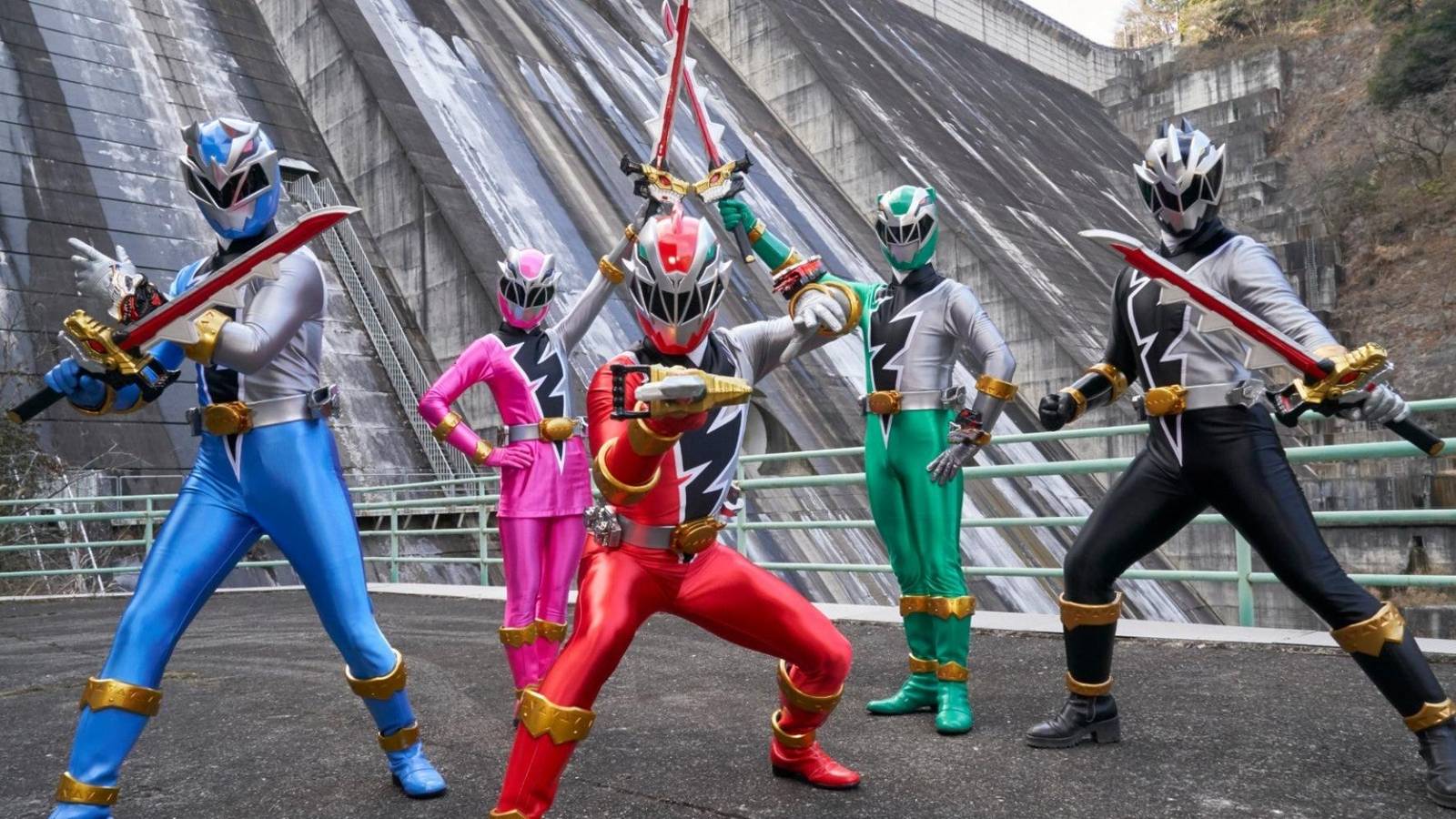 Power Rangers: Dino Fury Actress Excited to Be First Female Green Ranger