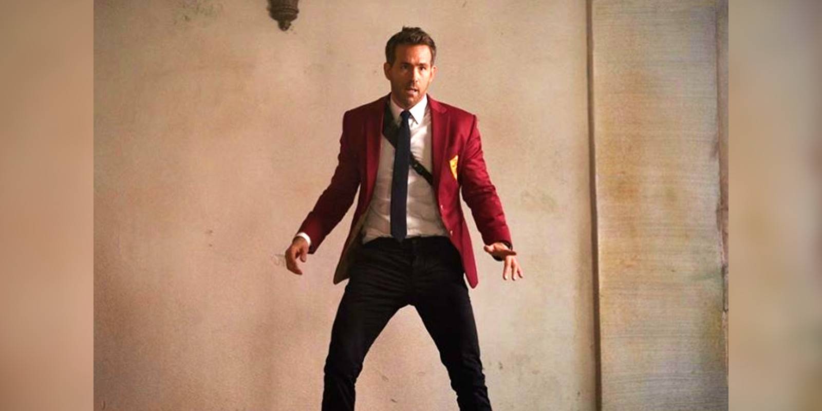 Ryan Reynolds Recorded Over 400 Videos To Thank His Crew on Red Notice