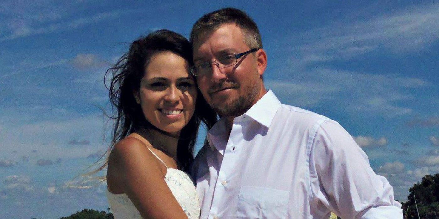 Jason Hitch and Cássia Tavares: 90 Day Fiancé posing outside in summer attire