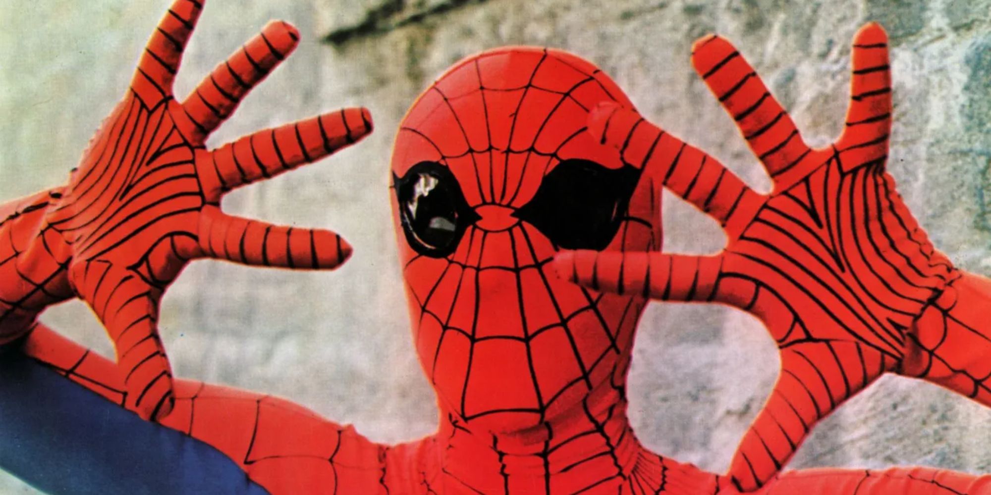 Нуар-шоу Николаса Кейджа «Человек-паук» ломает 45-летнюю тенденцию Marvel, которой нужно положить конец