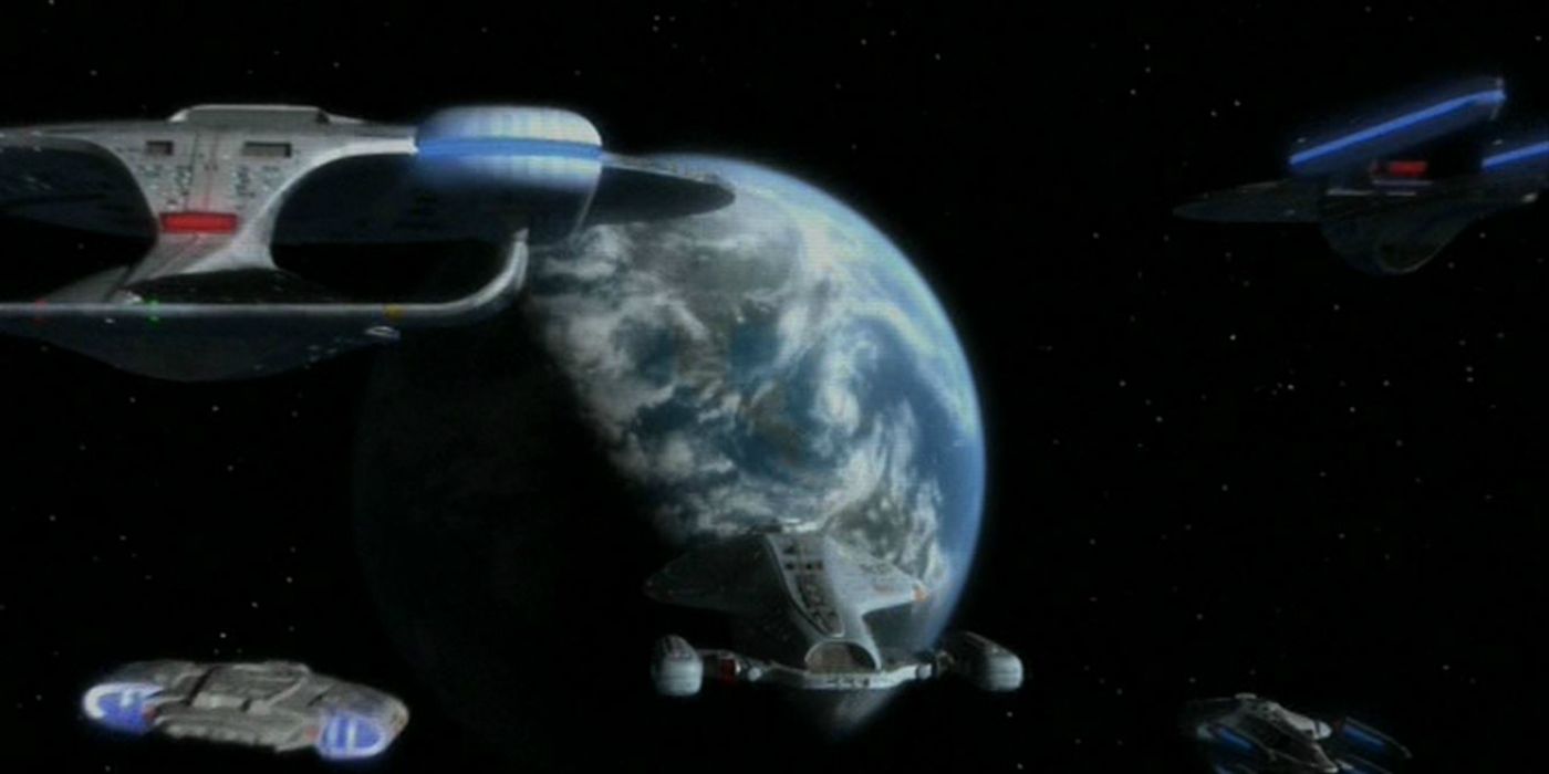 Capitã Janeway com a tripulação da USS Voyager no final da série.