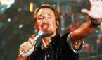 Roy Scheider as Joe Gideon singing on stage in All That Jazz