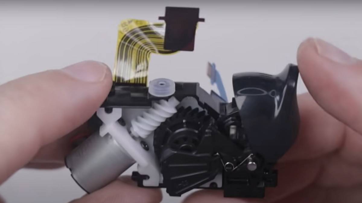 How PS5 Controller's Adaptive Triggers Actually Work (Mechanically)