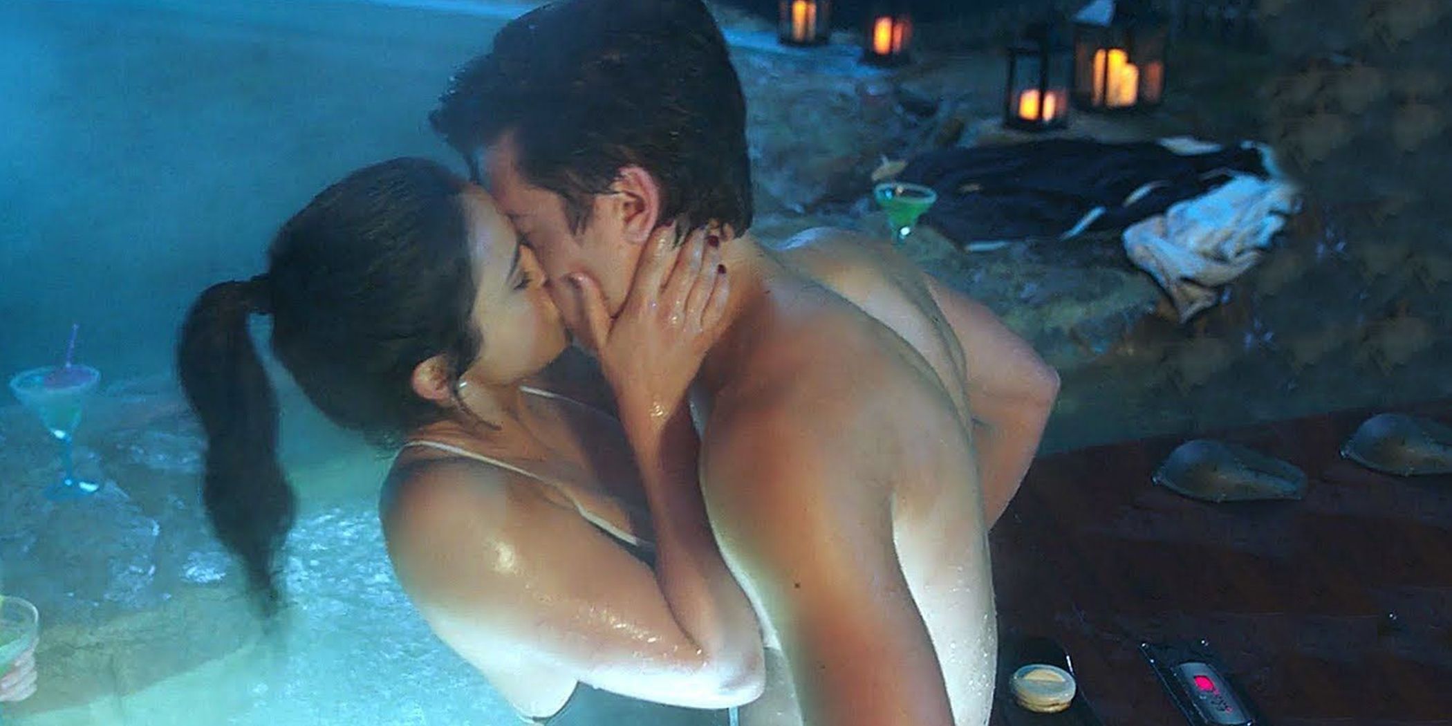 6 Jughead Kisses Veronica In The Hot Tub.