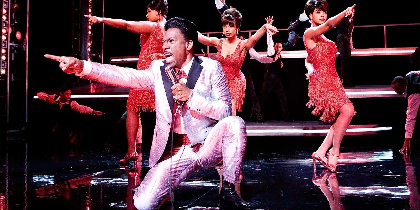 James Early on the stage in Dreamgirls