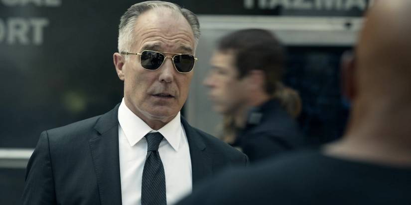 Hicks in S.W.A.T.