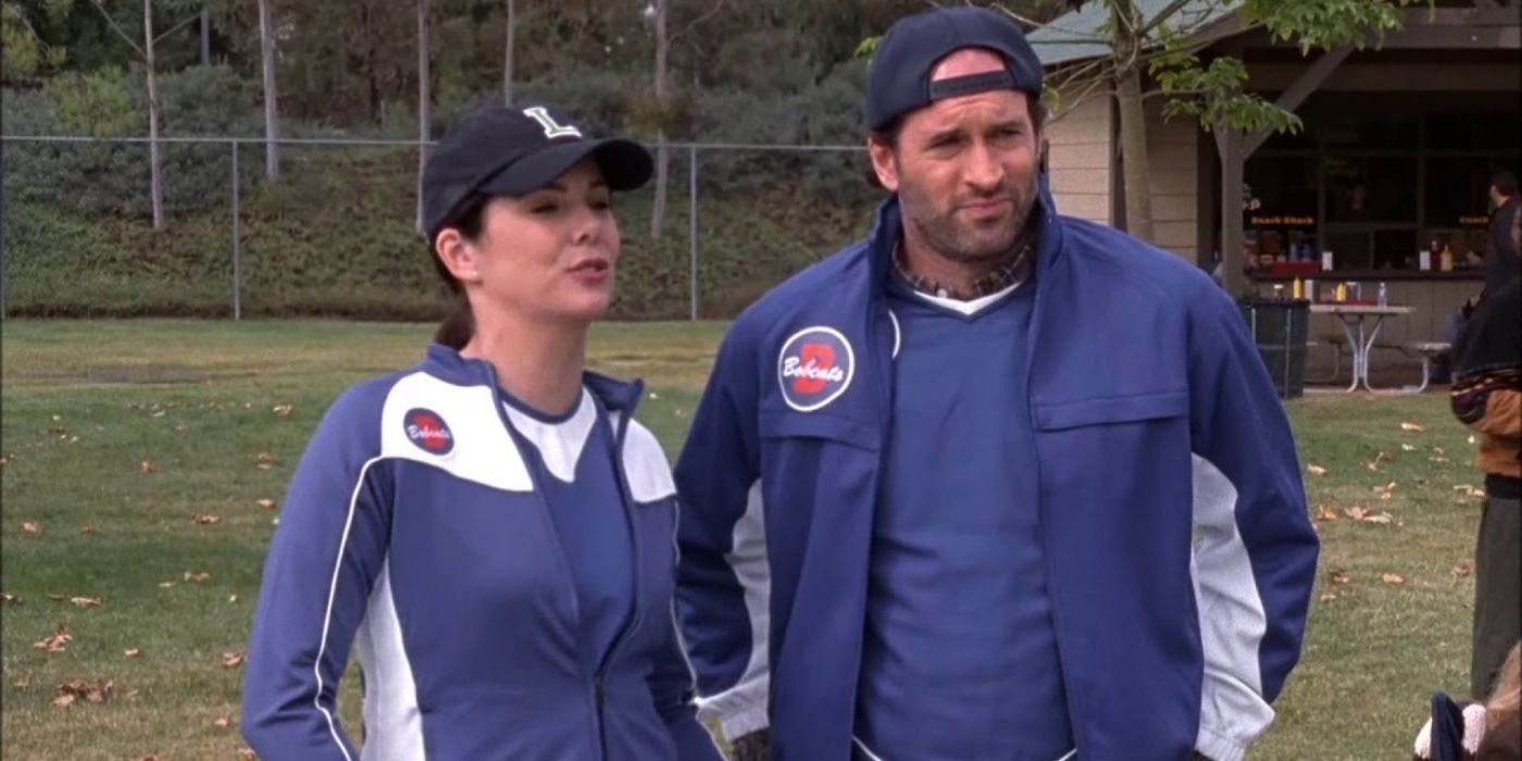 Luke and lorelai at a soccer game gilmore girls