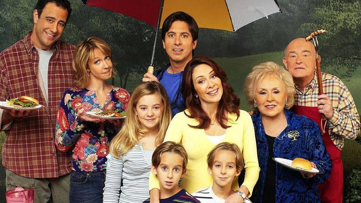 10 Movies \u0026 TV Shows Featuring The Cast Of Everybody Loves Raymond, image size:1200x675