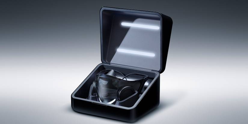 Razer Unveils 'World's Smartest Face Mask' But You Can't Buy One Yet