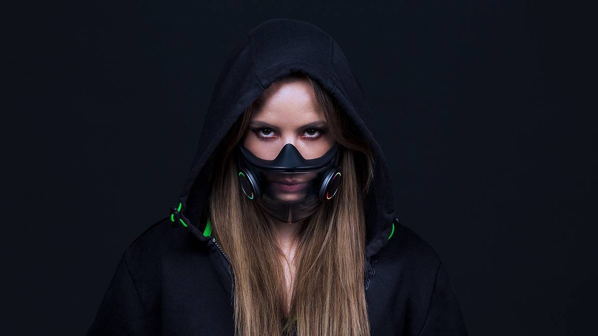 Razer Unveils 'World's Smartest Face Mask' But You Can't Buy One Yet
