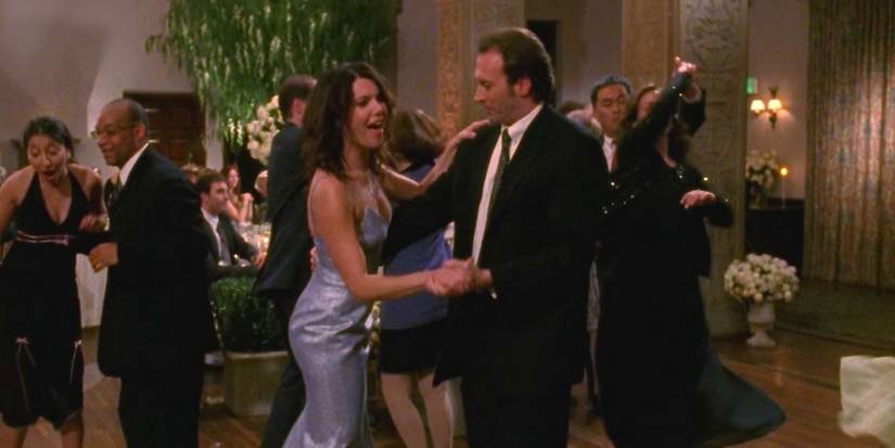 Luke and Lorelai dancing on Gilmore Girls