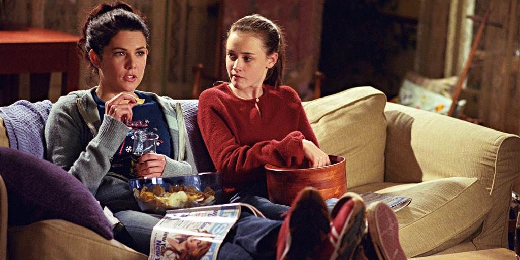 lorelai and rory snacking gilmore girls