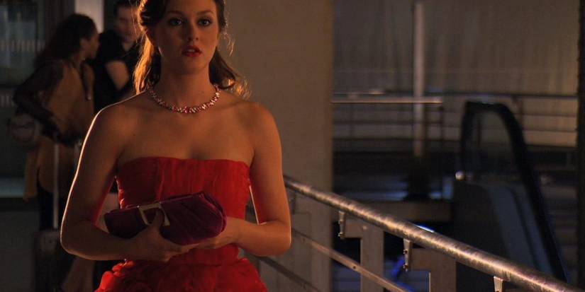 Gossip Girl: The Characters 10 Most Impractical Outfit Choices, Ranked Gossip Girl: The Characters 10 Most Impractical Outfit Choices, Ranked