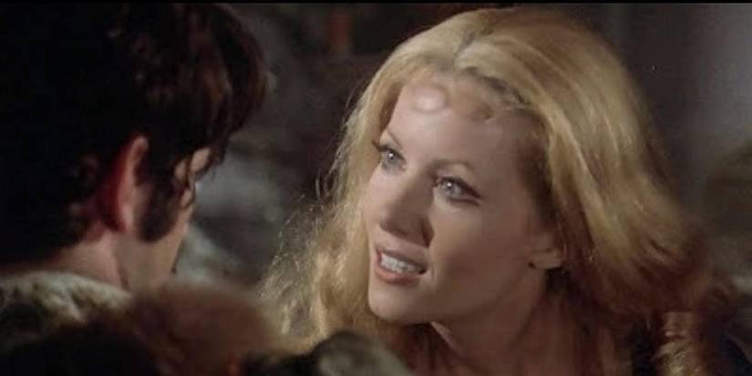 Ingrid Pitt como Condessa Elisabeth em 'Condessa Drácula'.