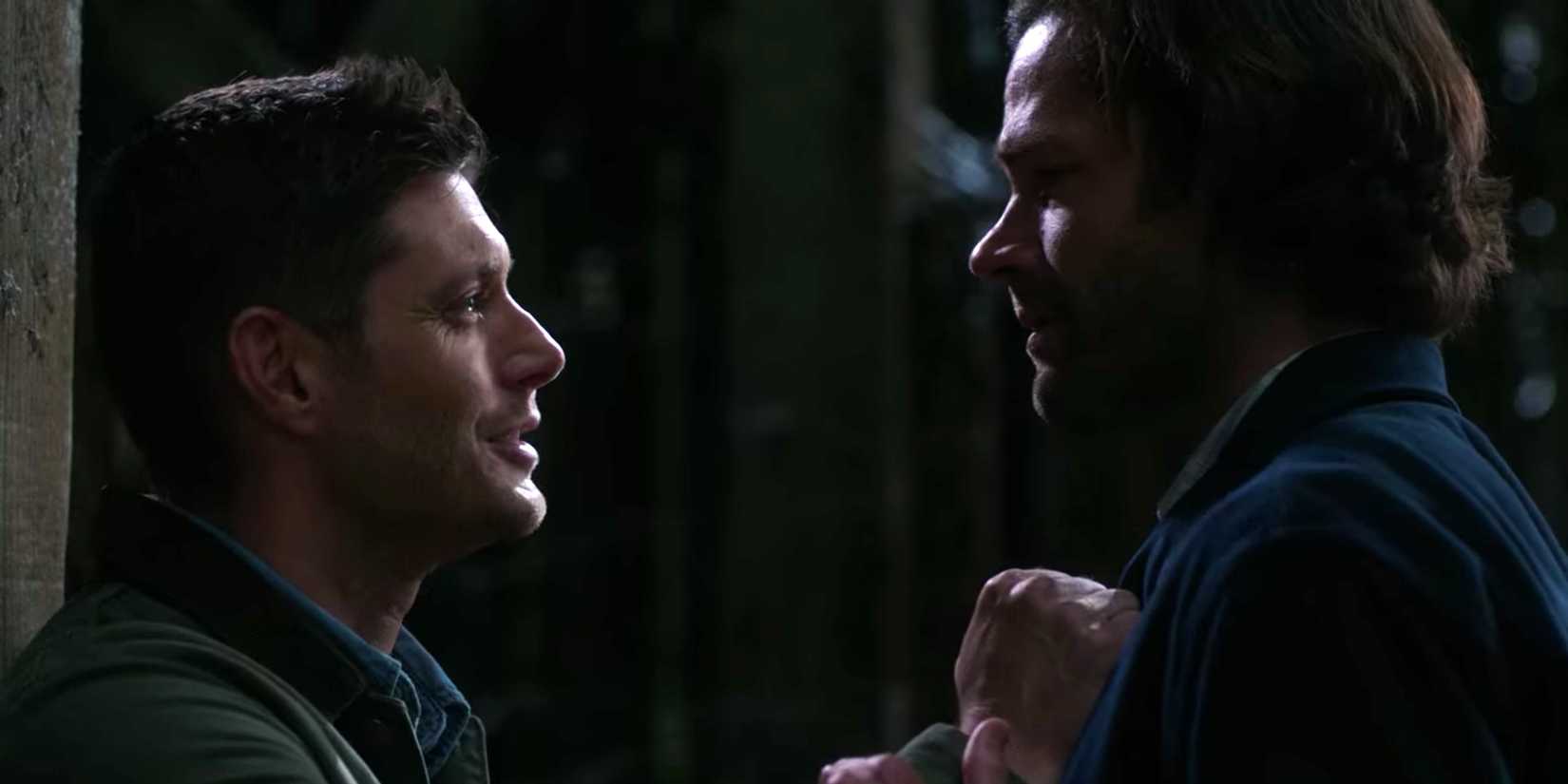Dean (Jensen Ackles) morre na frente de Sam (Jared Padalecki) no final da série Supernatural.