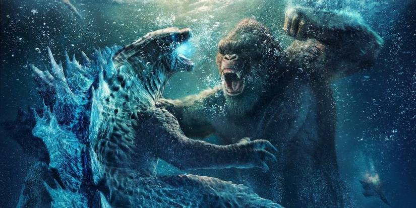 Godzilla fights Kong inside the ocean