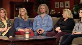 Sister Wives' Kody, Meri, Christine, Jenelle and Robyn Brown on couch