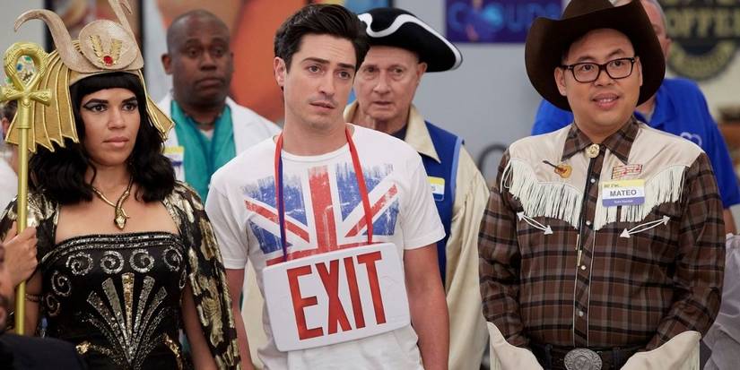 10 Funniest Halloween Costumes From TV Sitcom Characters