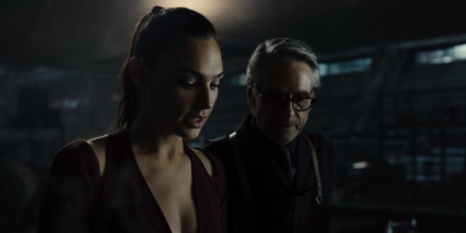 10 Subtle Details That Make Gal Gadot's Wonder Woman So Perfect