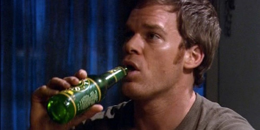 10 Best Fictional Beer Brands In TV & Movies Ranked