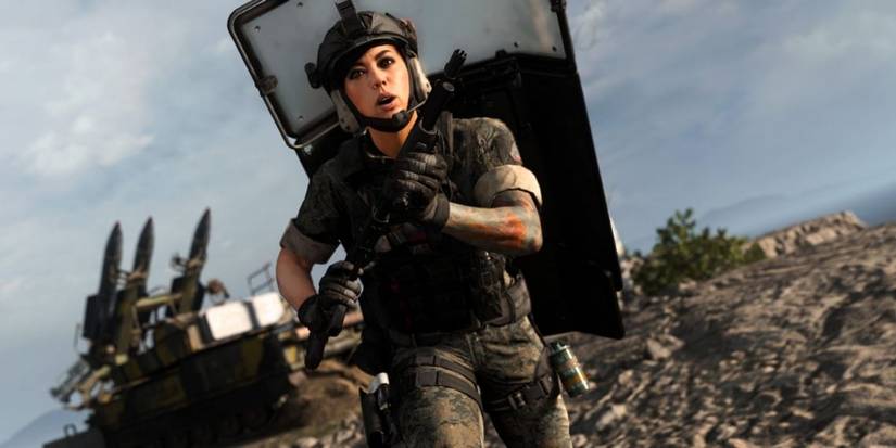 10 Ways To Use The Riot Shield In Call Of Duty: Warzone