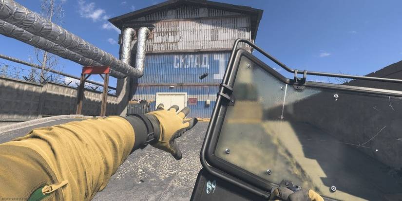10 Ways To Use The Riot Shield In Call Of Duty: Warzone