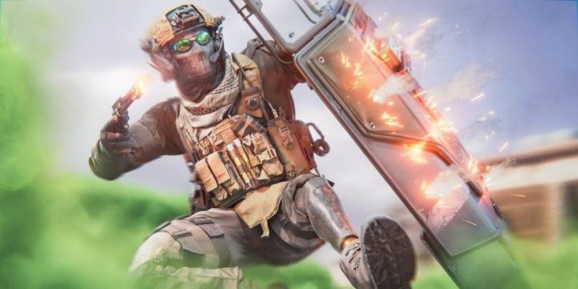10 Ways To Use The Riot Shield In Call Of Duty: Warzone