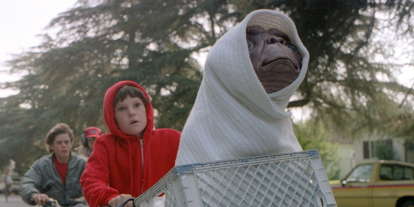 5 Ways ET Is Steven Spielbergs Best Alien Film (& 5 Ways Its Close ...