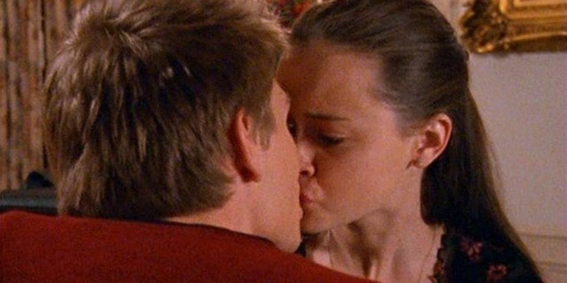 Tristan and Rory kiss for the first time on Gilmore Girls
